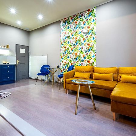 Apartamenty Przy Dworcu Пшемишъл Екстериор снимка