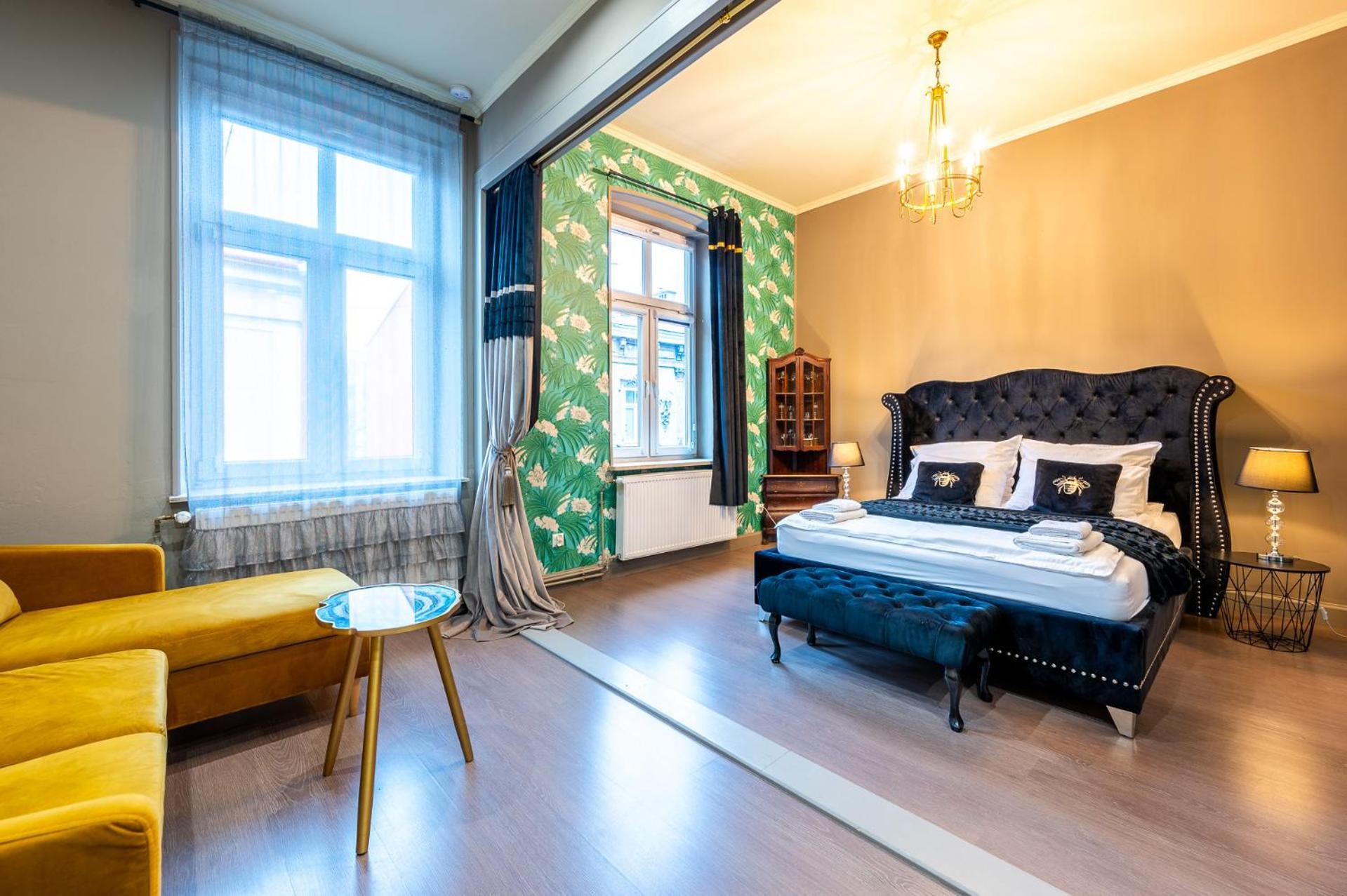 Apartamenty Przy Dworcu Пшемишъл Екстериор снимка